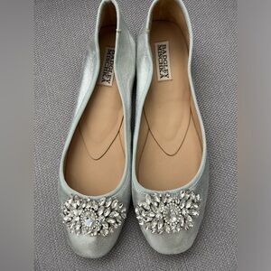 BADGLEY MISCHKA Pippa Crystal Foldable Flat In Silver Metallic